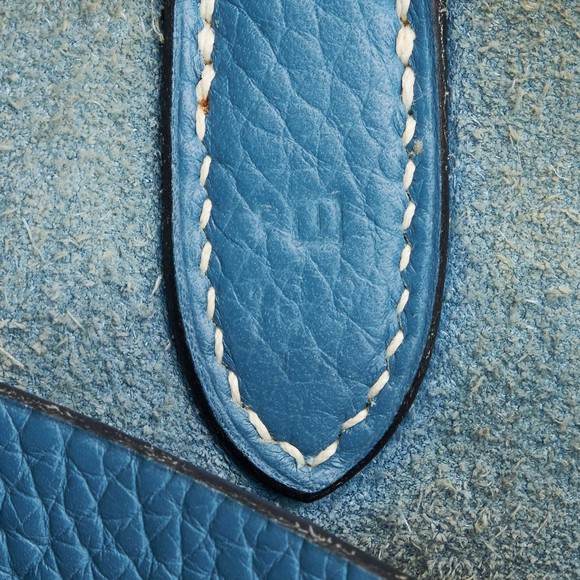 Pre-Loved Hermes Clemence Mangeoire Bucket PM - Picture 7 of 10